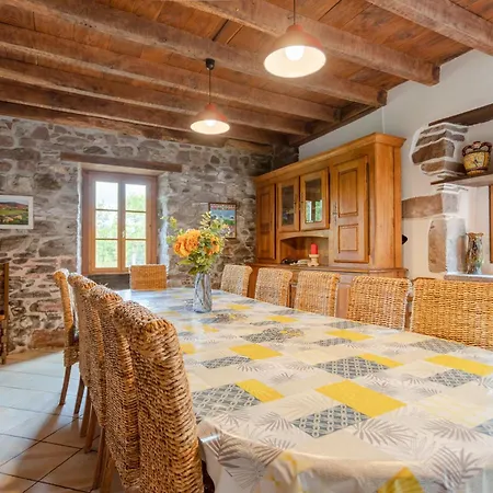 Holiday home Etxaluzenea Saint-Etienne-de-Baigorry