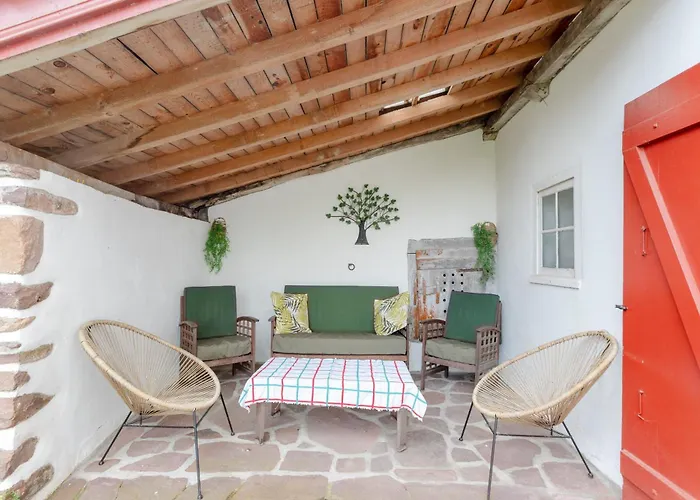 Etxaluzenea * Saint-Etienne-de-Baigorry