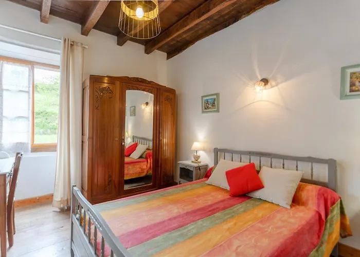 Etxaluzenea * Saint-Etienne-de-Baigorry